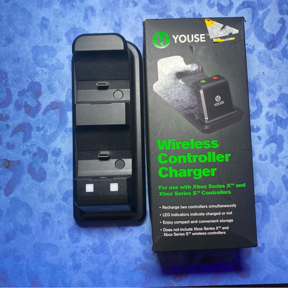 Youse Dual Xbox Controller Charger (2)